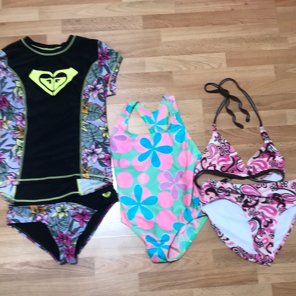 swimsuit set ranges size: 8-12